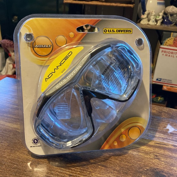 U.S. Divers advanced adult diving mask - Picture 1 of 9